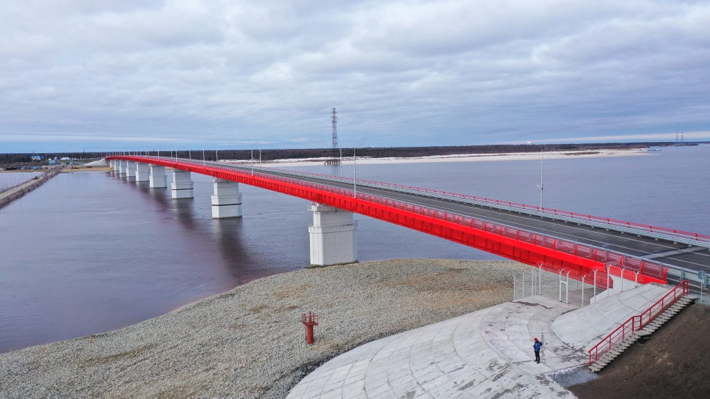 Мост через реку Пур защищают антикоррозионные системы ВМП.JPG